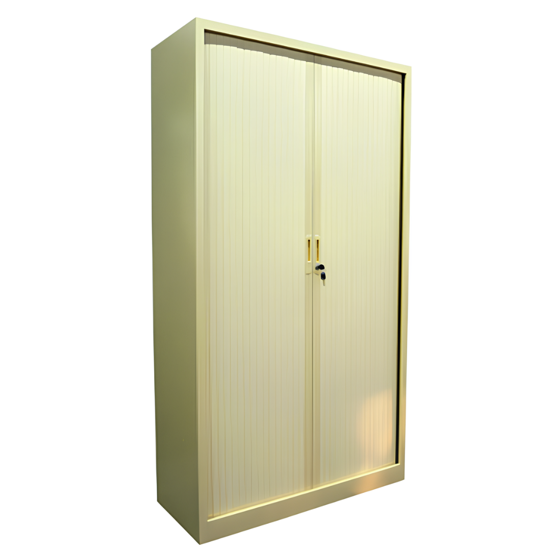 Armoire à rideaux coulissants