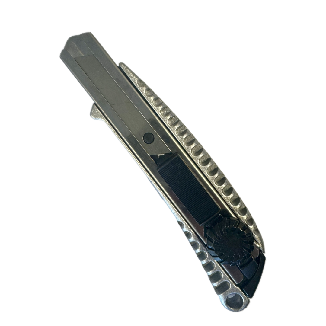 Cutter 18 mm